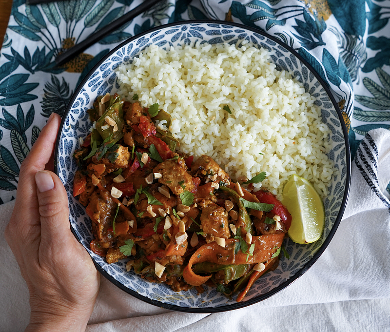Tofu & légumes sauce cacahuètes