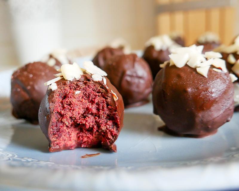 Red Velvet bliss balls