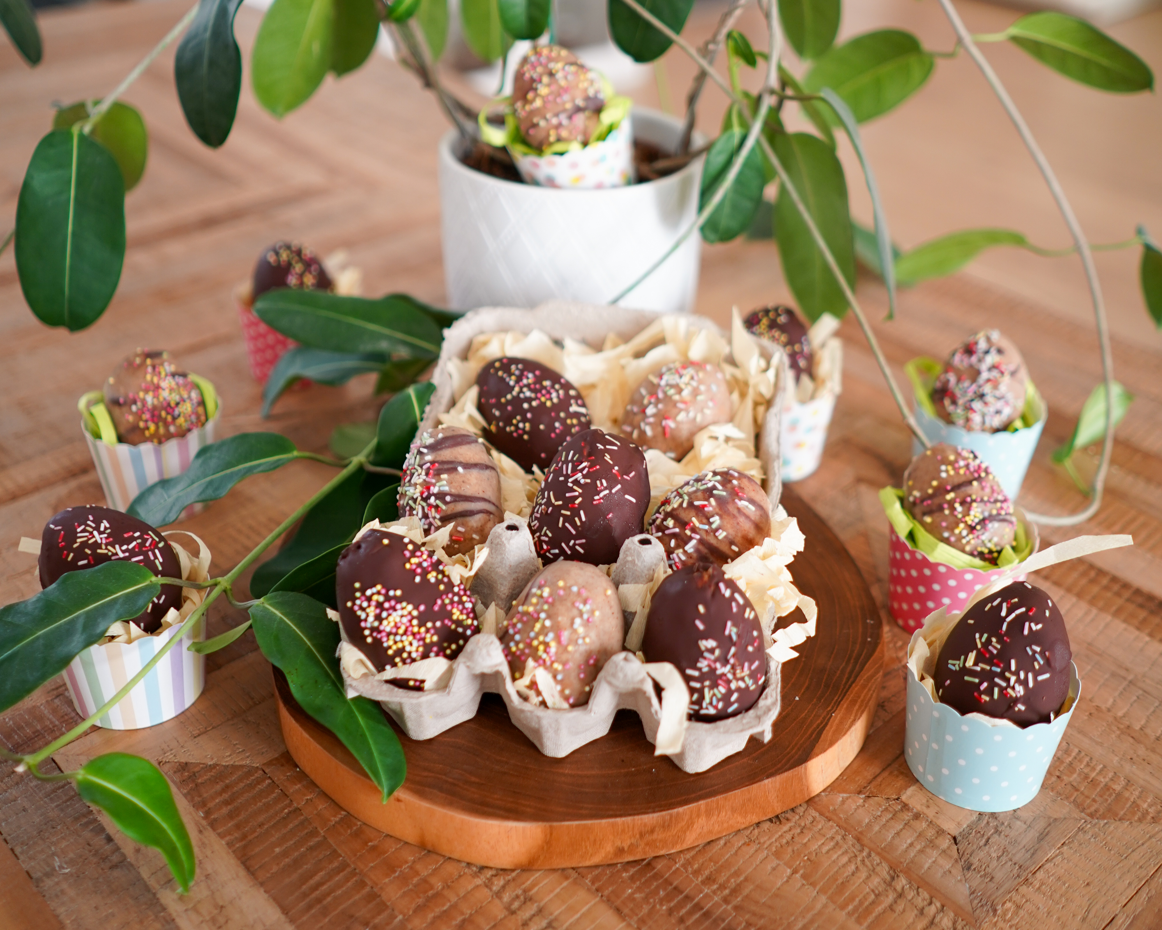 Oeufs de Pâques cacahuètes/chocolat