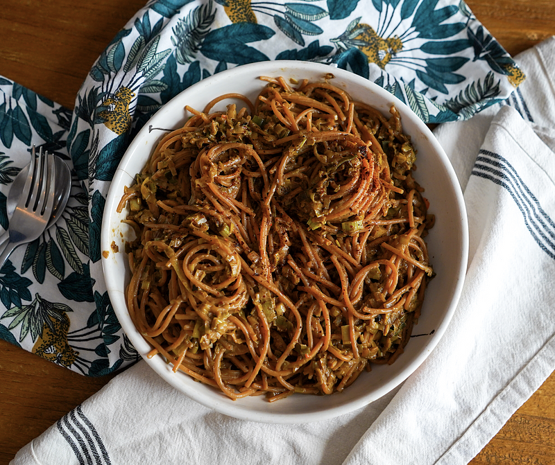 Spaghettis ail et poireaux fondants