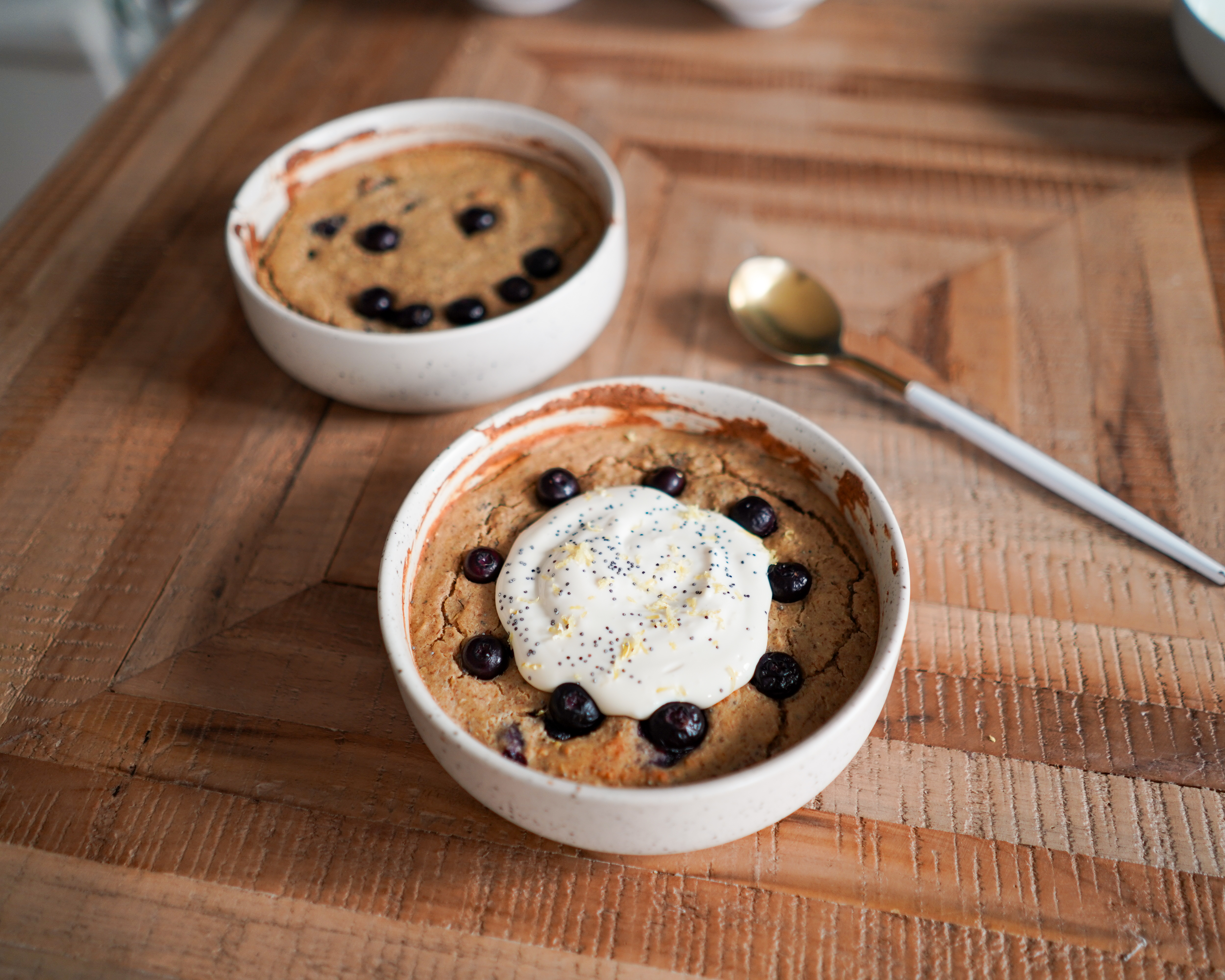 Porridge au four citron-myrtilles