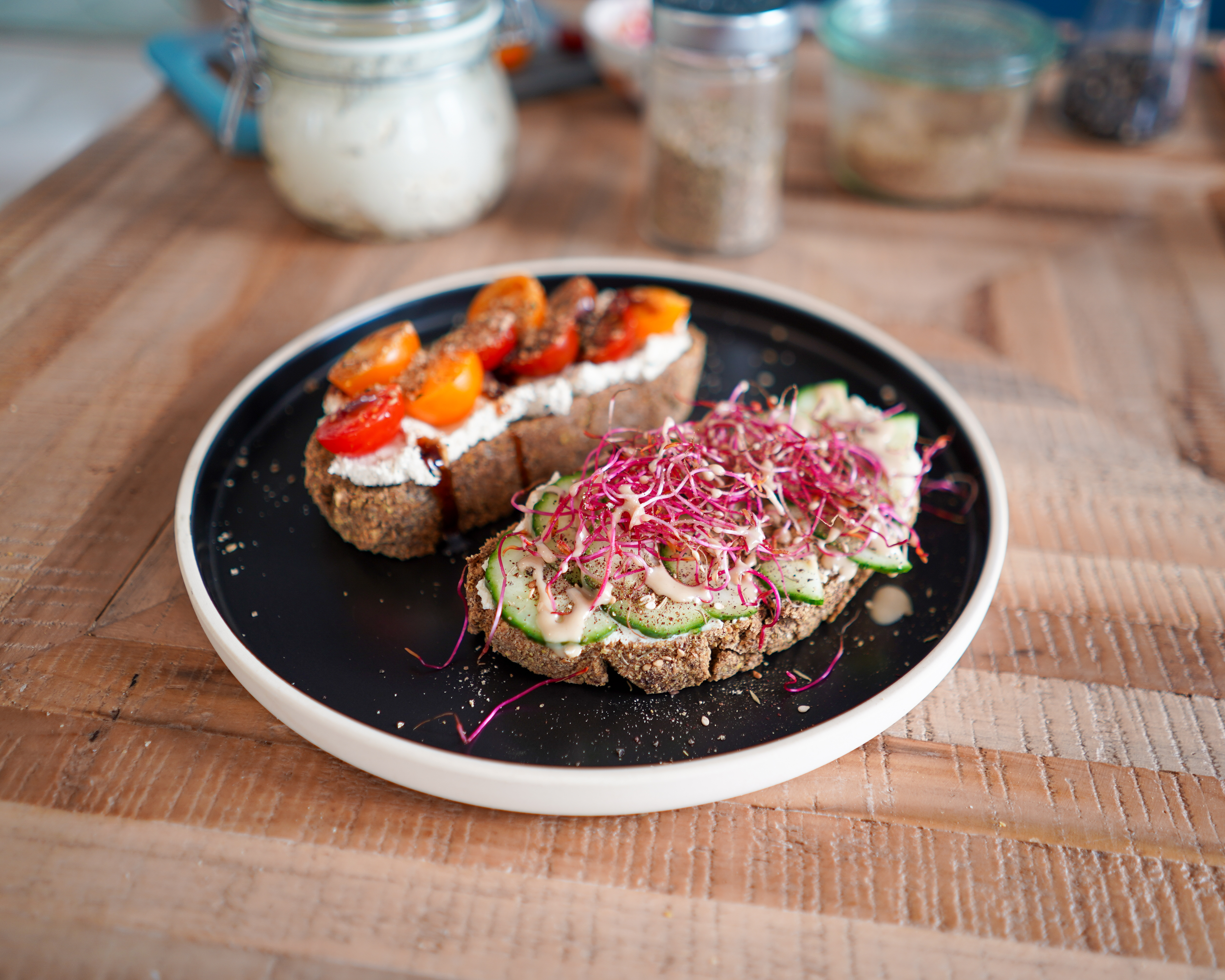 Toast prébiotique ricotta concombre & graines germées