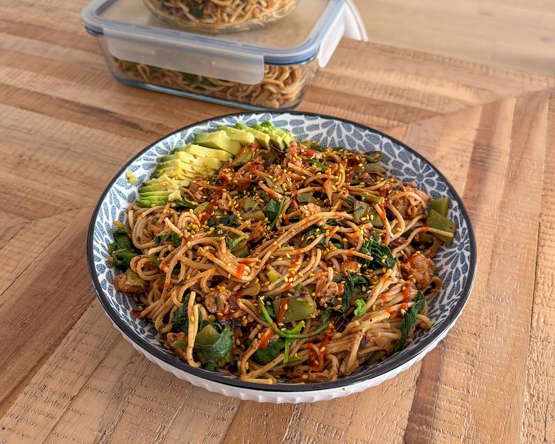 Nouilles aux légumes et sauce PB légère