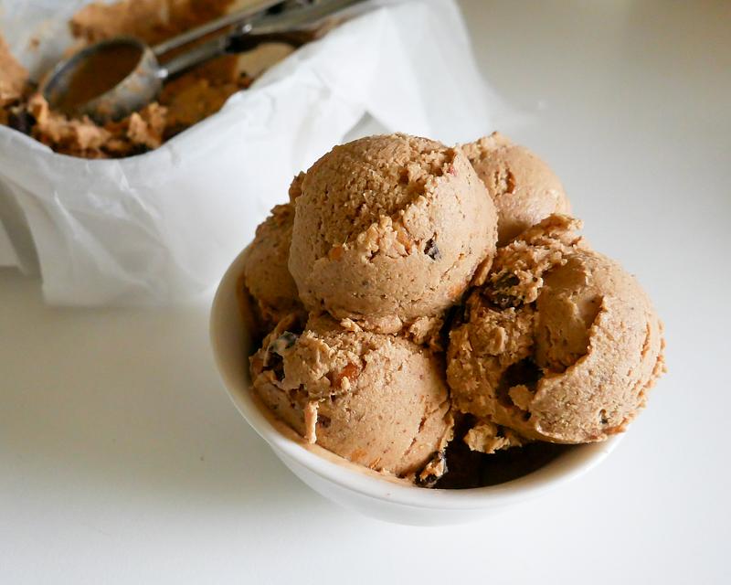 Glace façon snickers