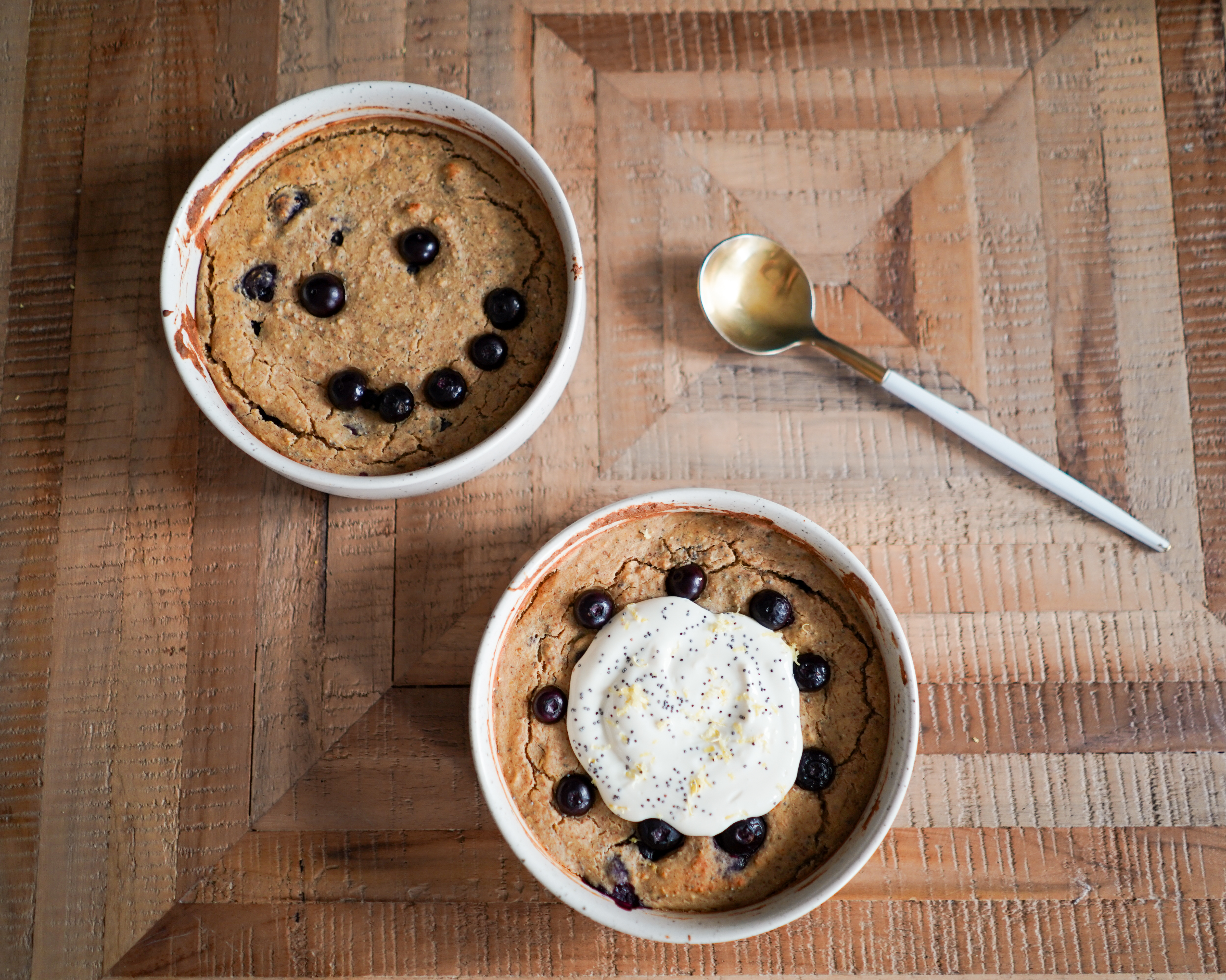 Porridge au four citron-myrtilles