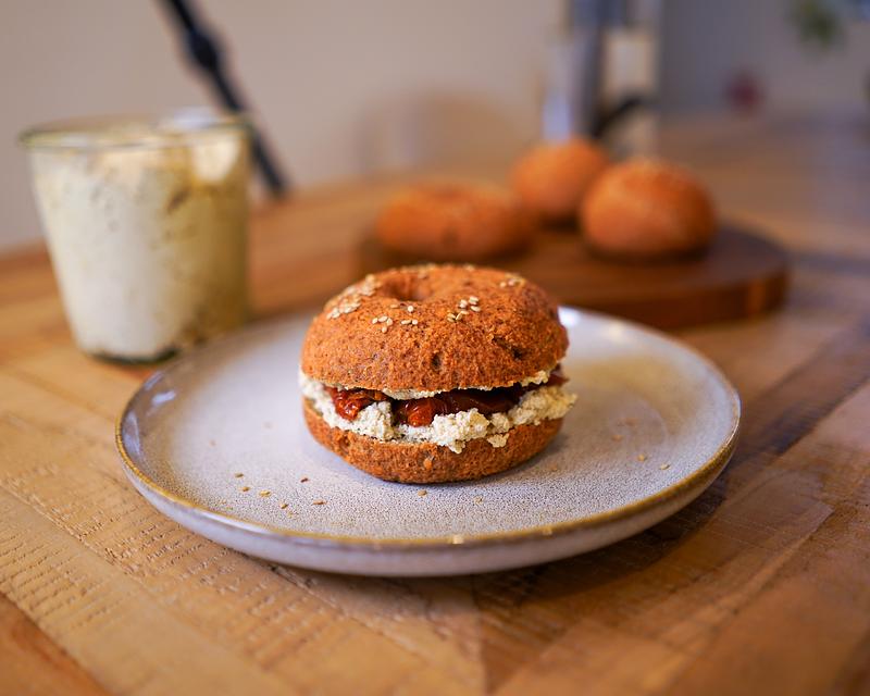 Bagel ricotta tomates séchées